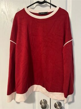 Red Contrast-Trim Pullover Top